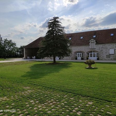 Mormant Domaine De La Ferme De Mont Bed & Breakfast エクステリア 写真